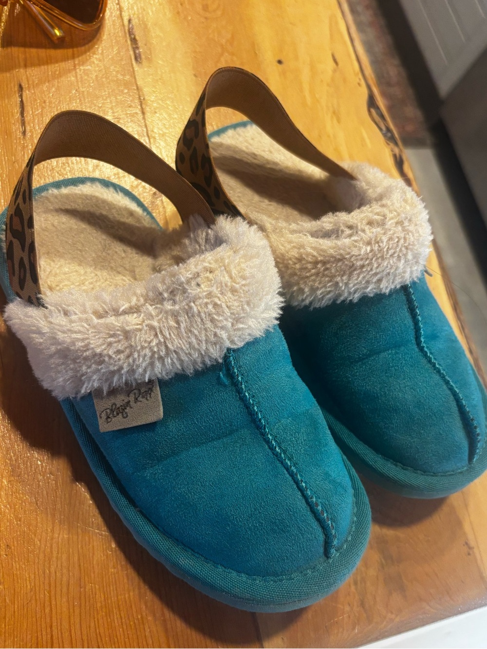 Girls blazin roxx slippers